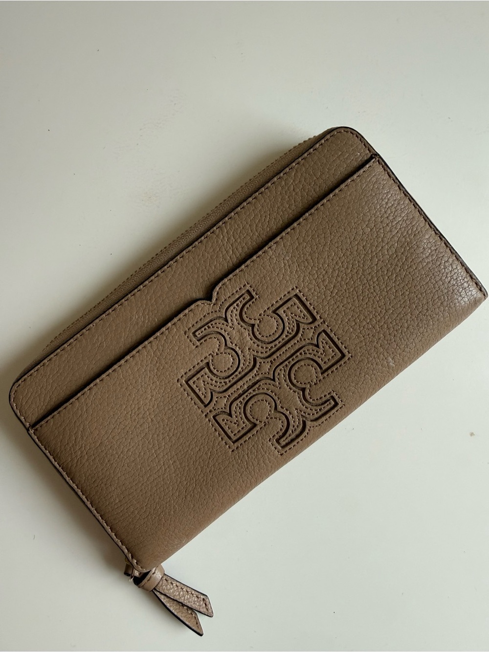 Tory Burch Pebbled Taupe Zip Wallet